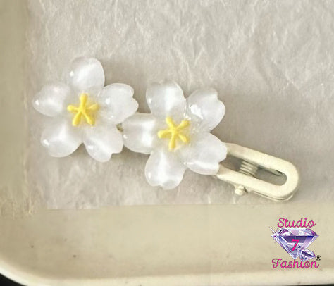 White Sakura Bloom Hair Clip