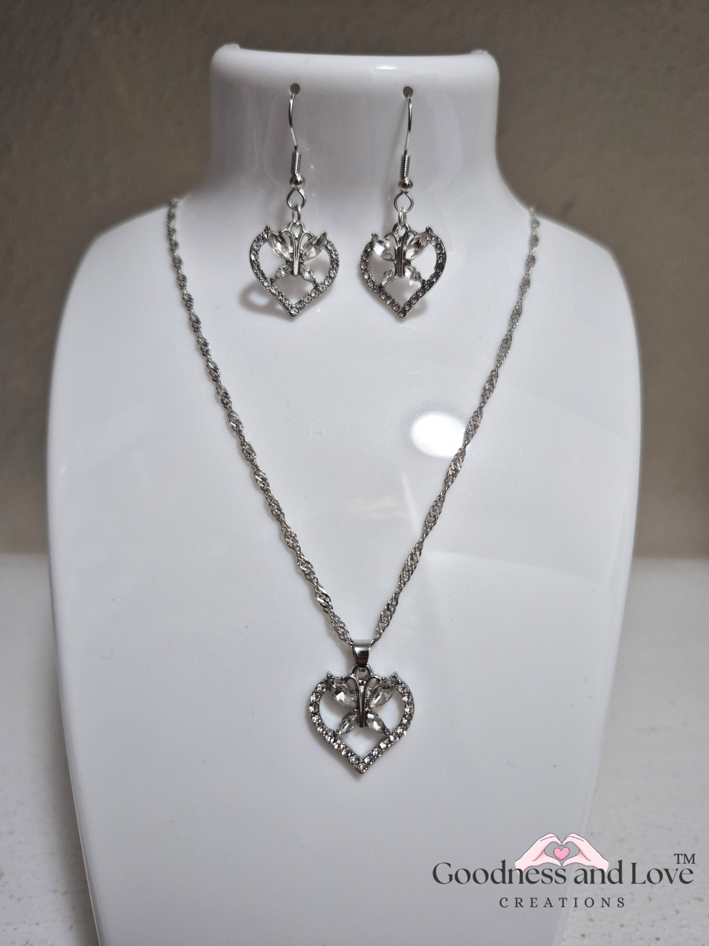 Fluttering Love Necklace Earring Set
