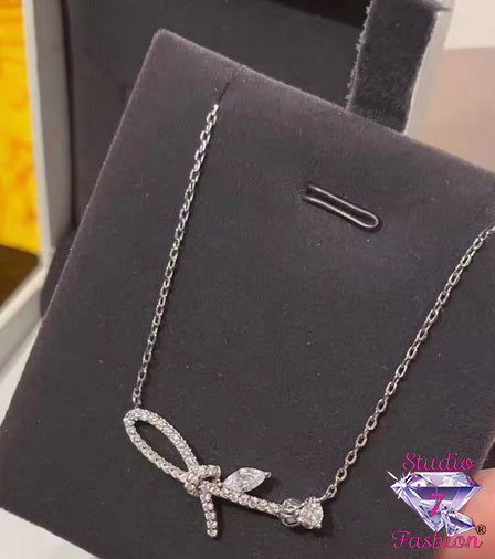 Sparkle Rose Necklace