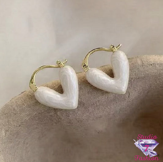 Artistic Pearl Heart Earrings