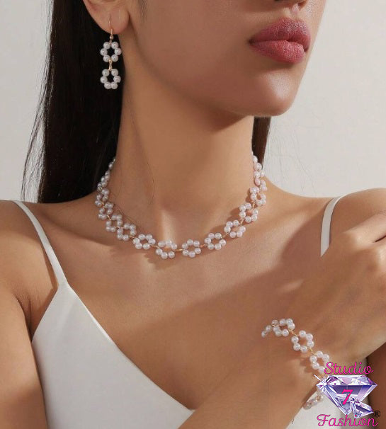 Dainty Blossom Pearl Set