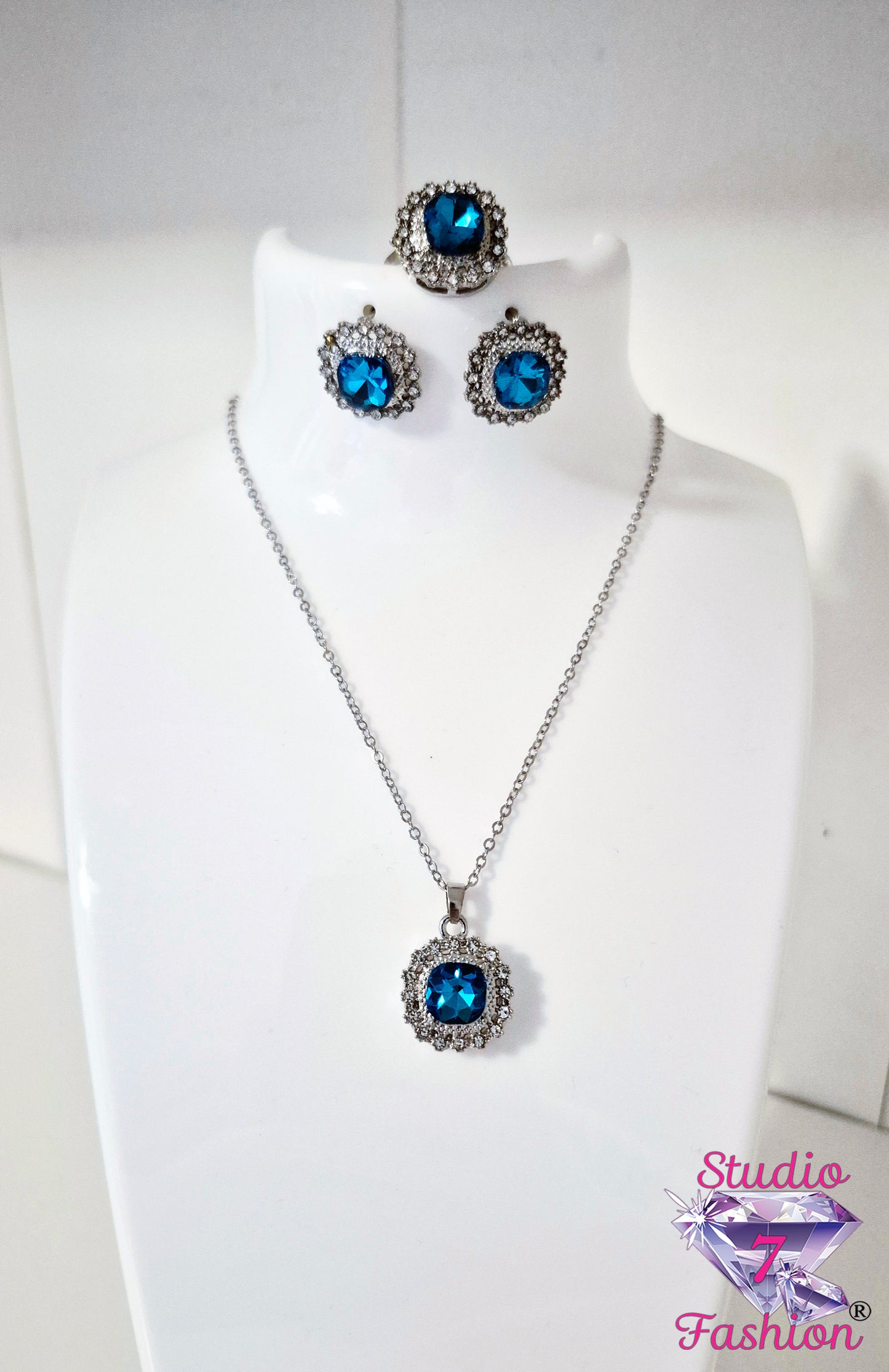 Ocean Glimmer Necklace, Earring and Ring Set