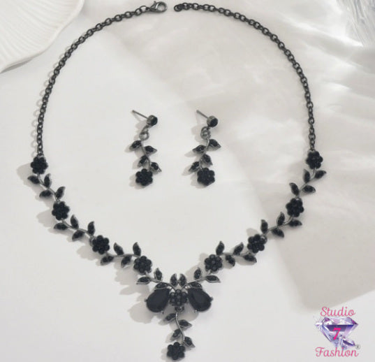 Onyx Blossom Vine Set