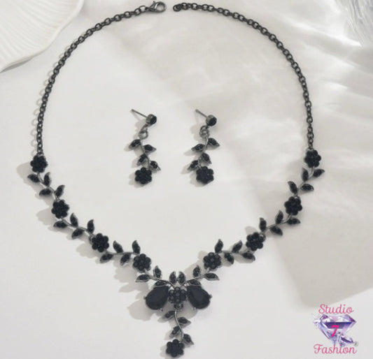 Onyx Blossom Vine Set