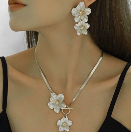 Blooming Blossom Jewelry Set