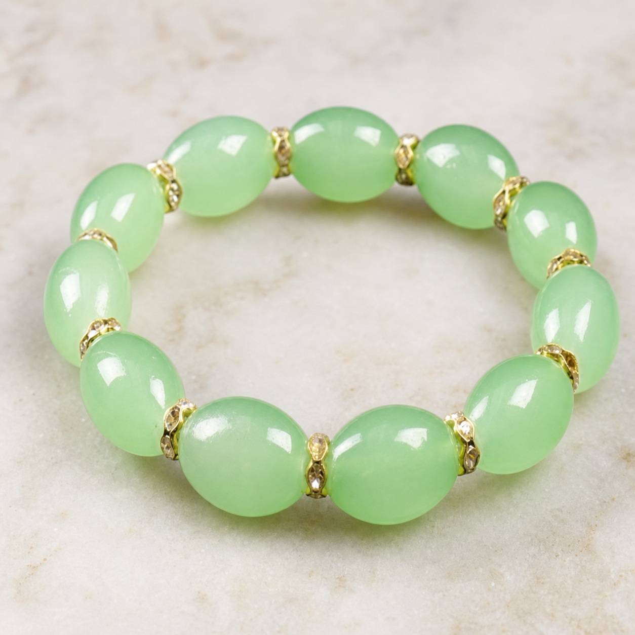 bracelet, green bracelet, beaded bracelet, gold-tone jewelry, fashion jewelry, everyday jewelry, gift for her,Studio7Fashion