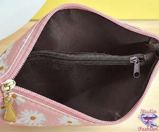 Daisy Dreams Wristlet Pink