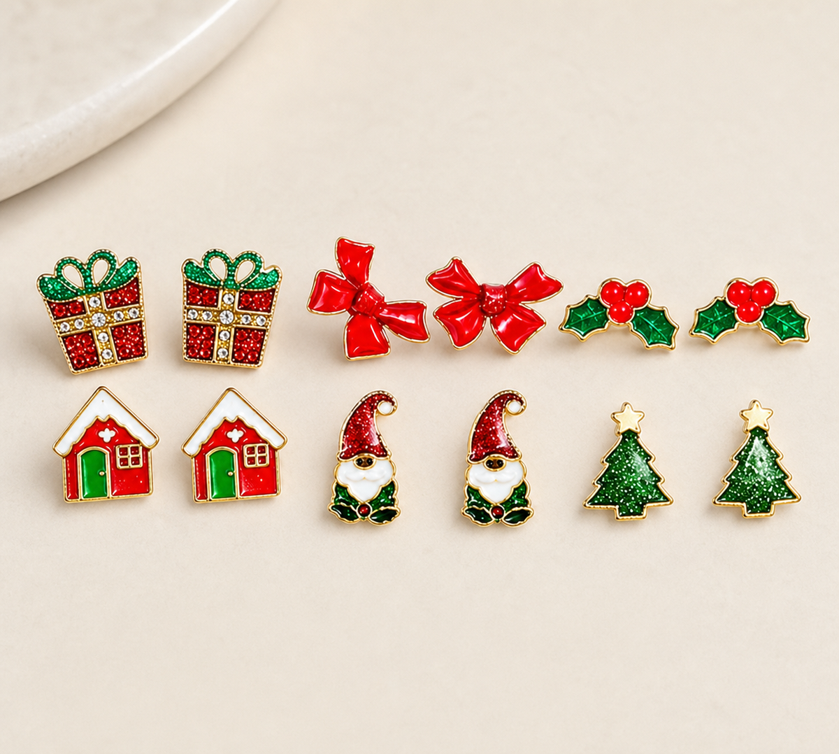 earrings, Christmas earrings, holiday earrings, festive jewelry, Christmas jewelry, red earrings, green earrings, gift earrings, holiday gift, seasonal accessories,Studio7Fashion