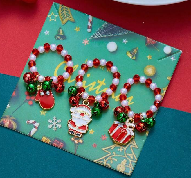 Holly Jolly Beaded Ring Set