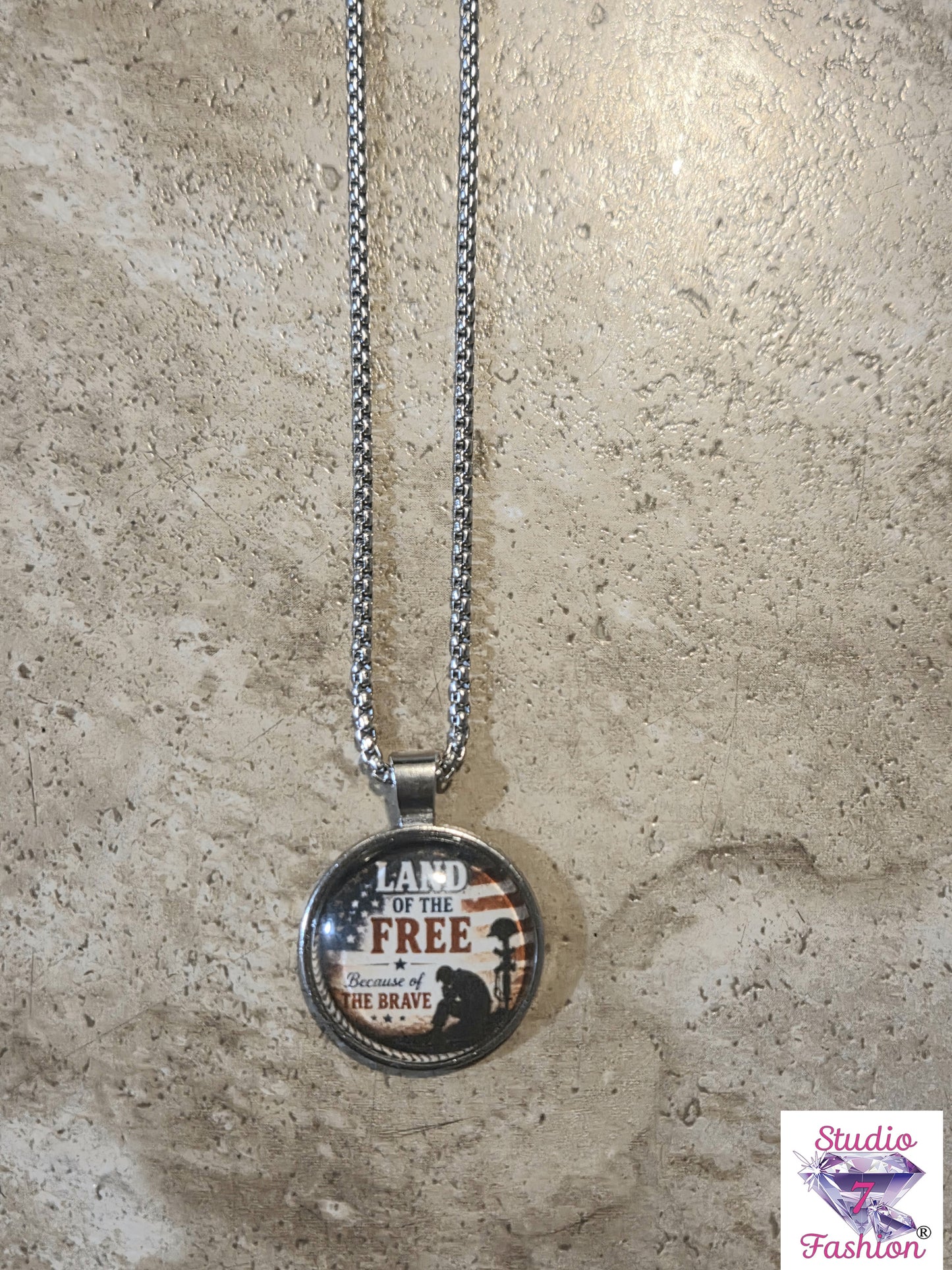 Land of The Free Patriotic Necklace Circle